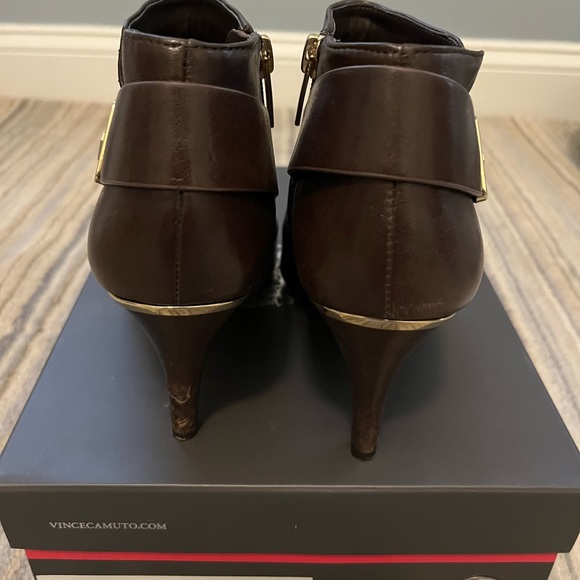 Vince Camuto Vernaya booties in walnut brown brûlée - Picture 3 of 5